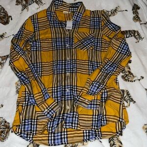 GAP yellow, navy and white button down shirt size small.